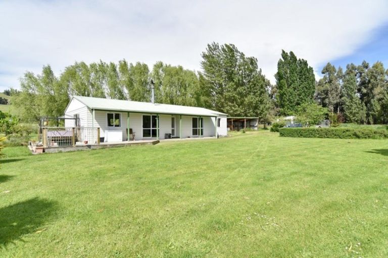 Photo of property in 10 Singleton Street, Waikari, 7420