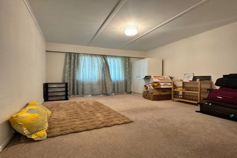 Photo of property in 17 Kayes Road, Pukekohe, 2120