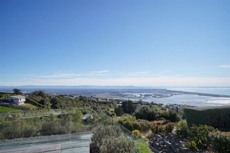 Photo of property in 5 Peregrine Close, Mount Pleasant, Christchurch, 8081