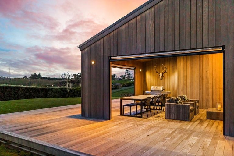 Photo of property in 15 Myra Evelyn Grove, Dairy Flat, Albany, 0792