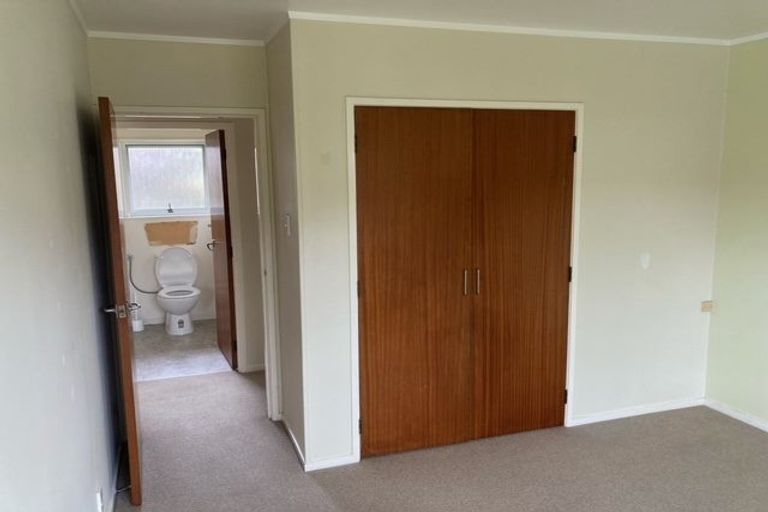 Photo of property in 4216 Great North Road, Glendene, Auckland, 0602