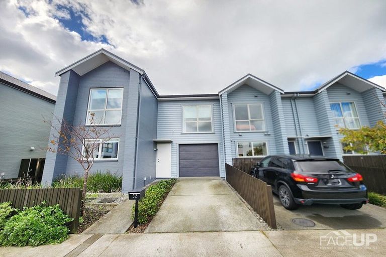 Photo of property in 32 Eyton Kay Road, Hobsonville, Auckland, 0616