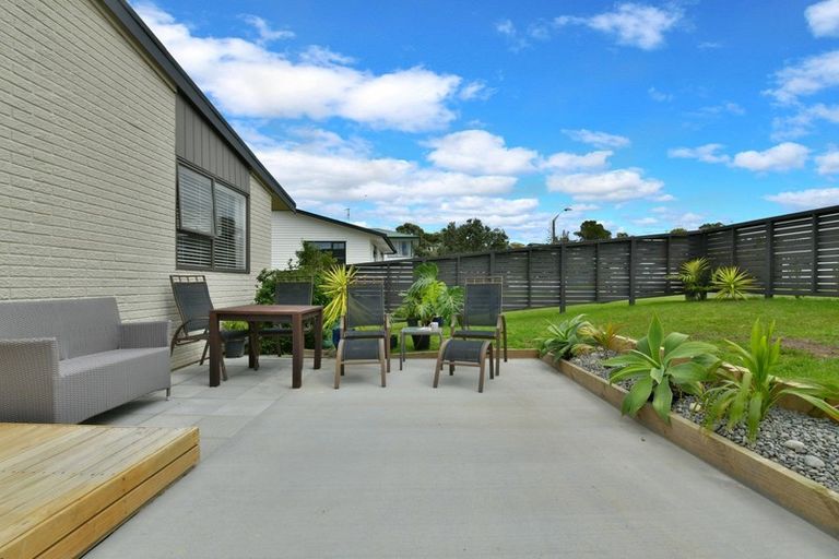 Photo of property in 19b Albatross Road, Red Beach, 0932