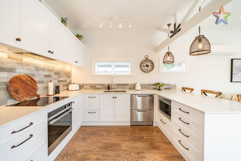 Photo of property in 17 Oriental Street, Petone, Lower Hutt, 5012