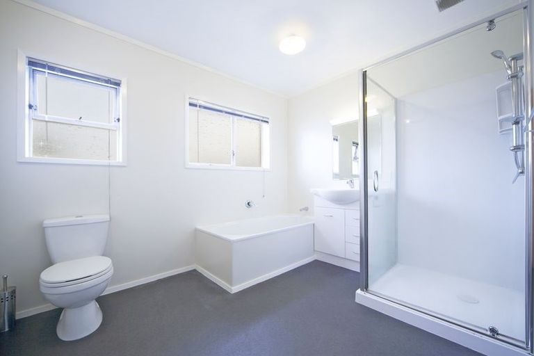 Photo of property in 4/56 Seabrook Avenue, New Lynn, Auckland, 0600