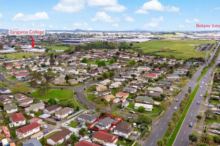 Photo of property in 1/194 Te Irirangi Drive, Flat Bush, Auckland, 2023