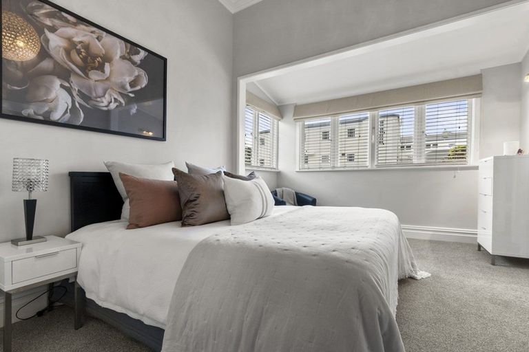 Photo of property in 100 Calliope Road, Stanley Point, Auckland, 0624