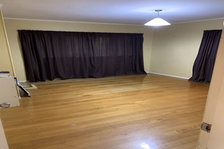 Photo of property in 20 Sherrybrooke Place, Sunnyvale, Auckland, 0612