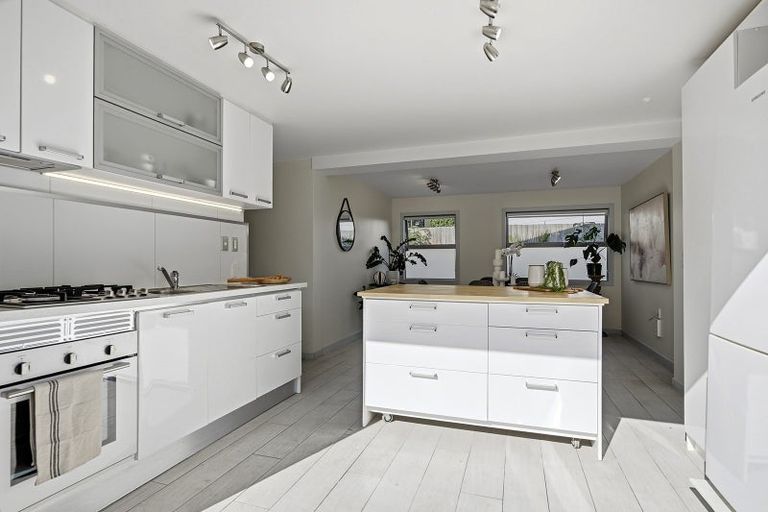 Photo of property in 1/149 Eskdale Road, Birkdale, Auckland, 0626