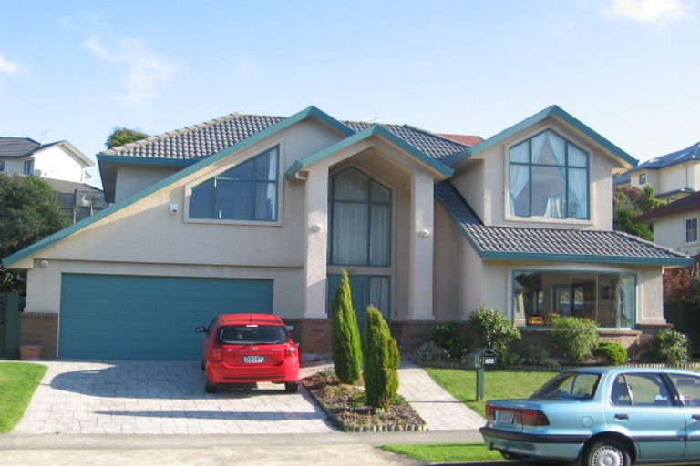 Photo of property in 13 Amesbury Drive, Churton Park, Wellington, 6037