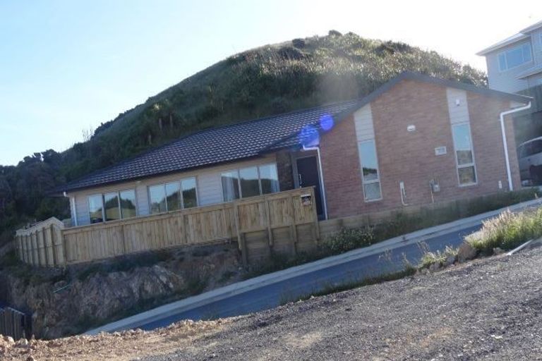 Photo of property in 16 Foxham Terrace, Churton Park, Wellington, 6037
