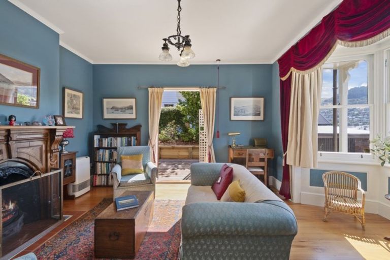 Photo of property in 16 Godley Quay, Lyttelton, 8082