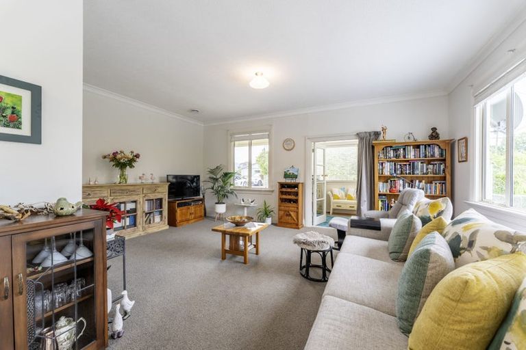 Photo of property in 8 London Street, Hampden, 9410