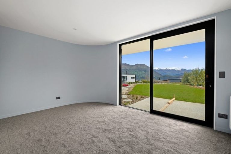 Photo of property in 58 Forest Heights, Wanaka, 9305