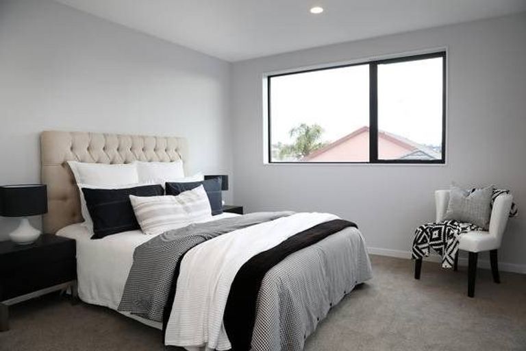 Photo of property in 1 Tihema Lane, Westgate, Auckland, 0614