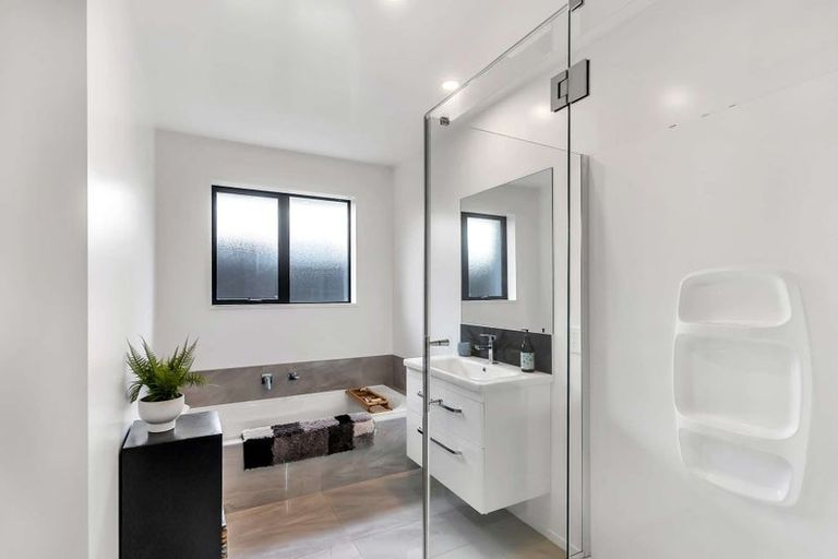 Photo of property in 11 Henrietta Street, Marshland, Christchurch, 8083