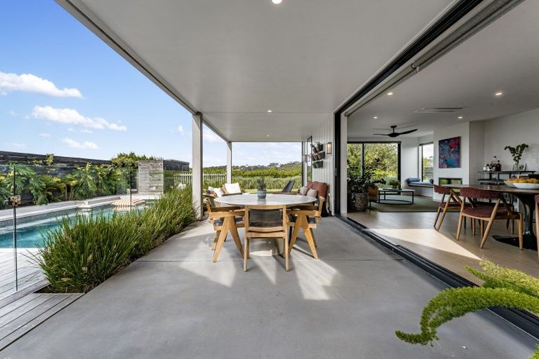 Photo of property in 17 Dinning Road, Riverhead, 0820