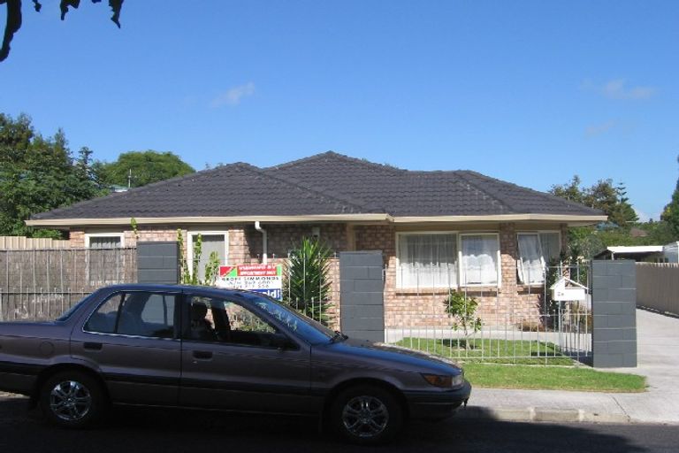 Photo of property in 2a Lansdown Avenue, Papatoetoe, Auckland, 2025