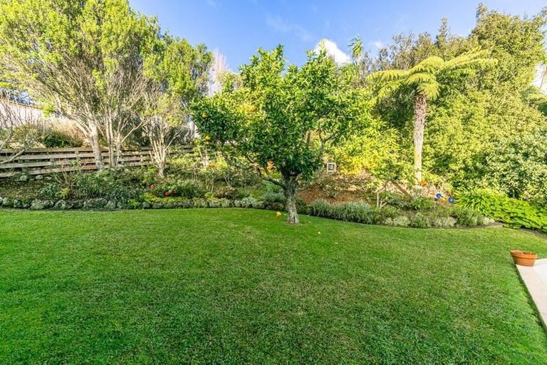 Photo of property in 50 Mayfair Crescent, Mairangi Bay, Auckland, 0630