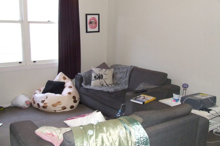 Photo of property in 36 Holloway Road, Aro Valley, Wellington, 6021