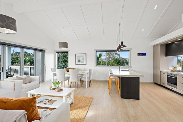 Photo of property in 316 Omaha Flats Road, Tawharanui Peninsula, Warkworth, 0986