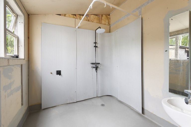 Photo of property in 19 Milne Street, Hunterville, 4730