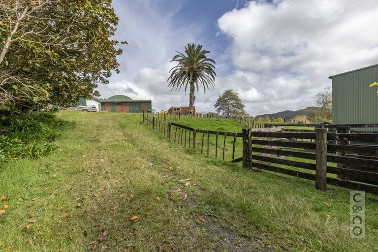 Photo of property in 293 Ararimu Valley Road, Helensville, Waimauku, 0882
