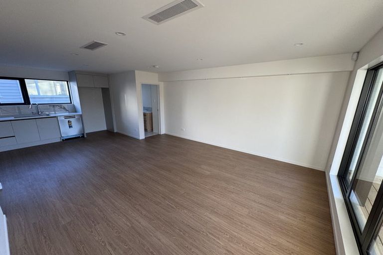 Photo of property in 5/20 William Souter Street, Forrest Hill, Auckland, 0620
