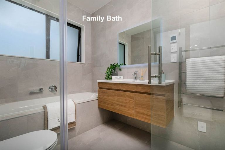 Photo of property in 19 Tautoru Avenue, Orewa, 0931