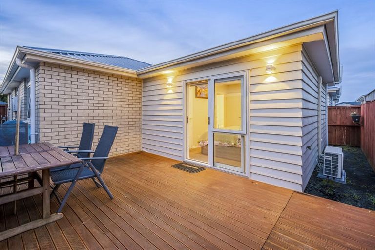 Photo of property in 12 Hard Beech Street, Takanini, 2110