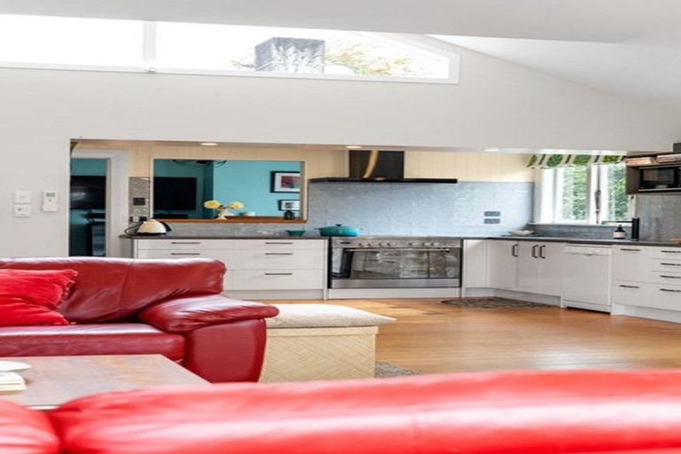 Photo of property in 15 Hamilton Road, Cambridge, 3434