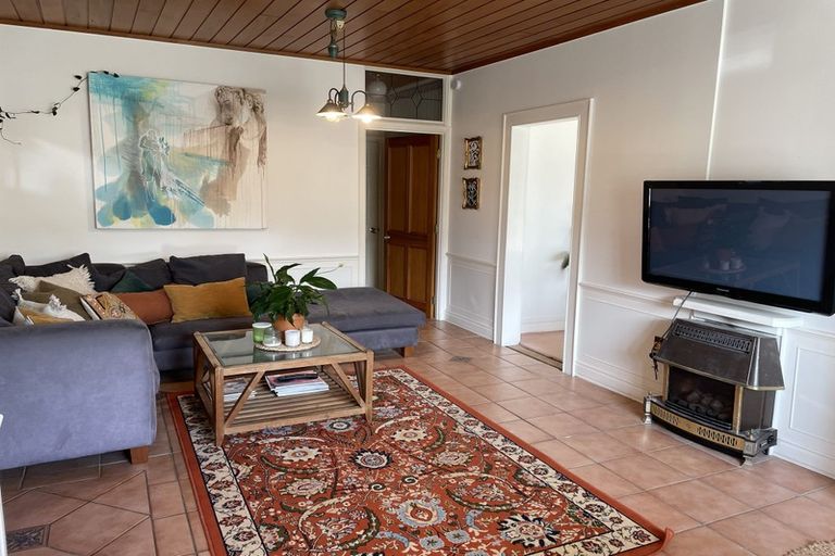 Photo of property in 90 Edgecumbe Road, Tauranga, 3110