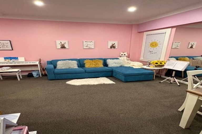 Photo of property in Zena Court, 4/11 Dufferin Street, Mount Victoria, Wellington, 6021