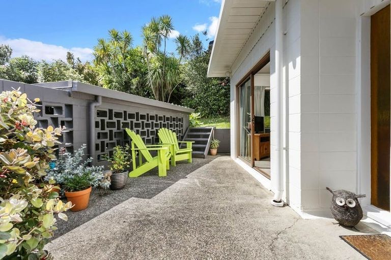 Photo of property in 2/54 Mayfair Crescent, Mairangi Bay, Auckland, 0630