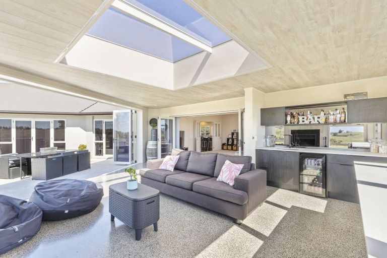 Photo of property in 139 Manutahi Road, Tarurutangi, New Plymouth, 4372