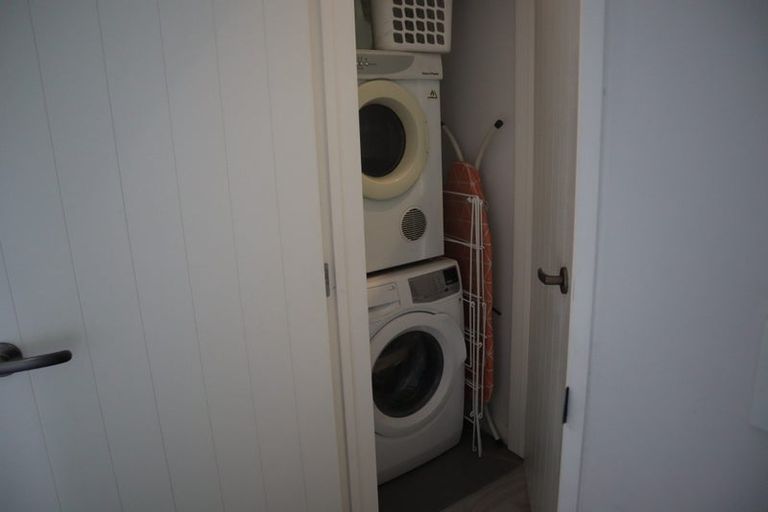 Photo of property in 73 Warman Road, Okura, Auckland, 0792