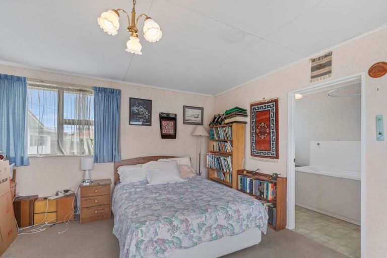 Photo of property in 104 Fitzroy Street, Terrace End, Palmerston North, 4410