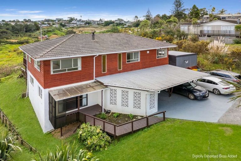 Photo of property in 204 Don Buck Road, Massey, Auckland, 0614