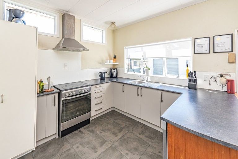 Photo of property in 10 Burton Avenue, Whanganui East, Whanganui, 4500