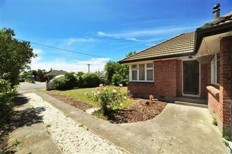 Photo of property in 157 Langdons Road, Northcote, Christchurch, 8052