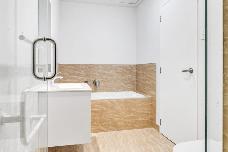 Photo of property in 61 Te Aparangi Road, Papakura, 2110