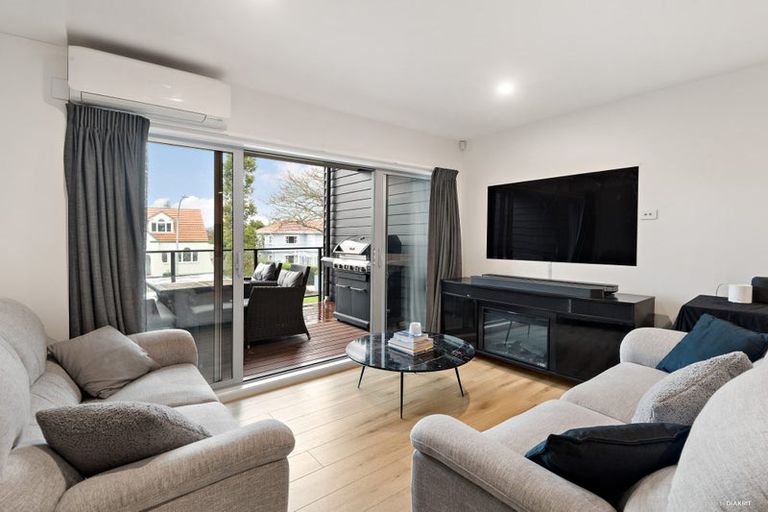 Photo of property in 2/14 Hammond Street, Hamilton Central, Hamilton, 3204