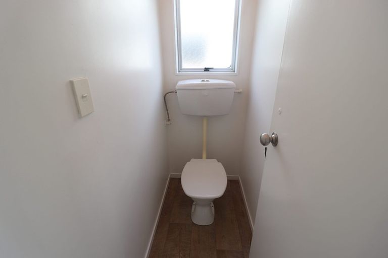 Photo of property in 19 Rehia Road, Massey, Auckland, 0614