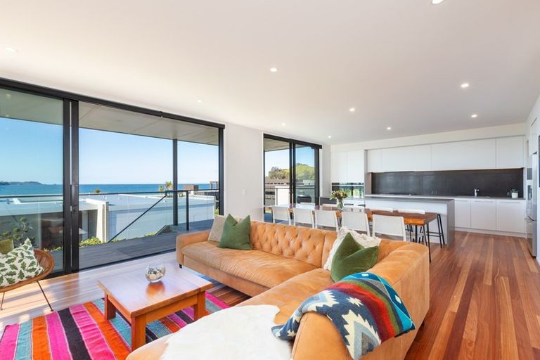 Photo of property in 27 Taumata Road, Omaha, 0986