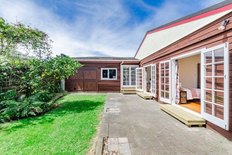 Photo of property in 57 Waimea Road, Waikanae Beach, Waikanae, 5036