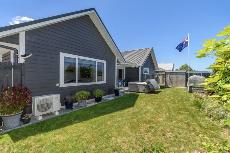 Photo of property in 12 Saint Thomas Avenue, Pyes Pa, Tauranga, 3112