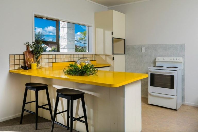 Photo of property in 44 Kowhai Road, Campbells Bay, Auckland, 0630