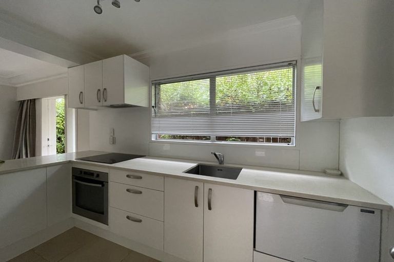 Photo of property in 1/30 Alamein Avenue, Belmont, Auckland, 0622