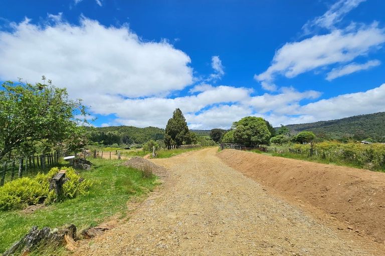 Photo of property in 1296 Wekaweka Road, Waimamaku, Kaikohe, 0473