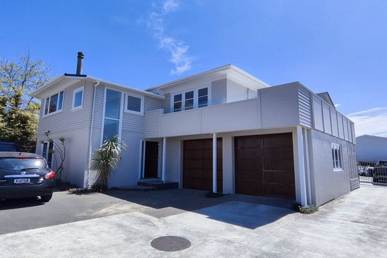 Photo of property in 51b Glengarry Road, Glen Eden, Auckland, 0602